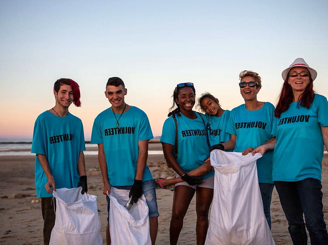 Volunteer for Beach Clean-ups: Making a Difference for the Environment